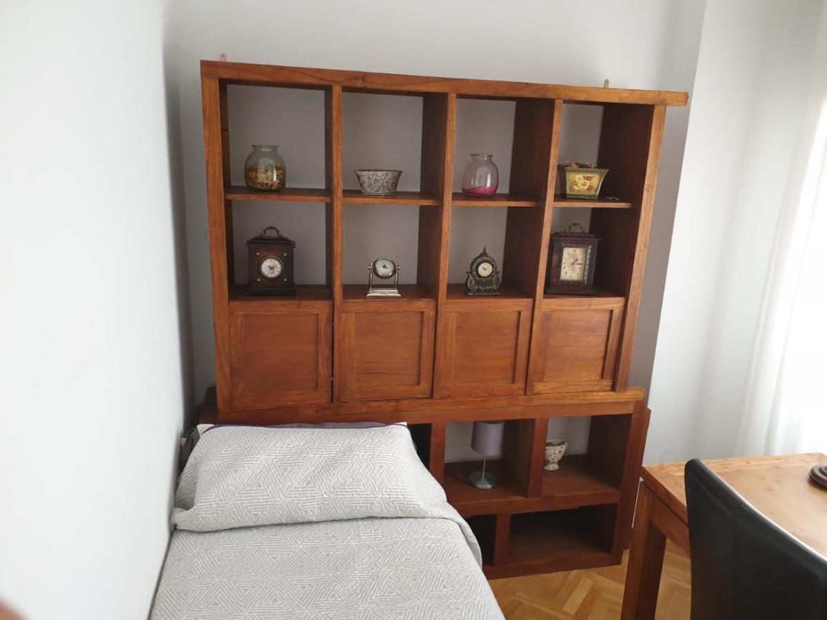 Alojamiento Adelfas Apartment Madrid Bagian luar foto